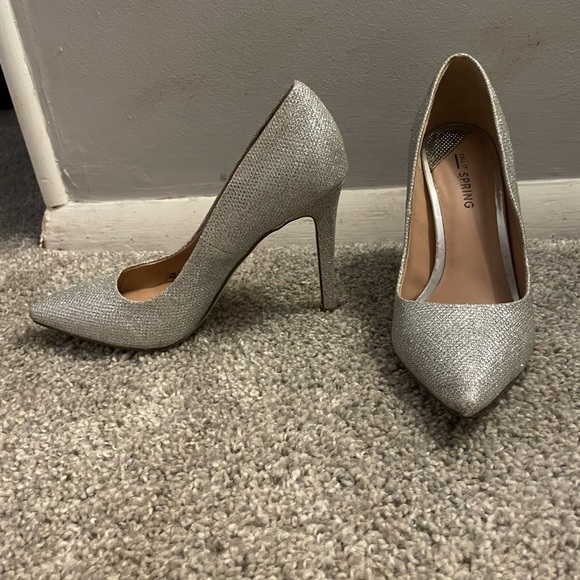 Silver Sparkle Heels Size 6 - Picture 3 of 5